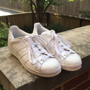 Adidas Superstars White Women’s size 7